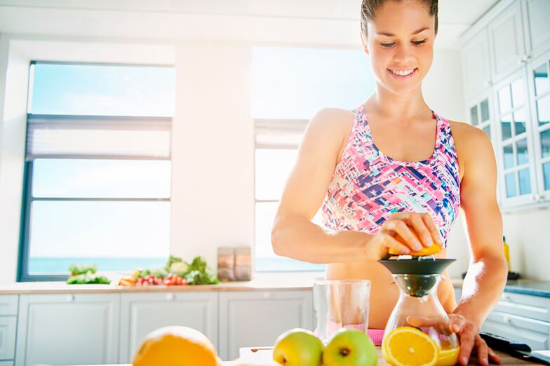 Los zumos recién exprimidos se pueden consumir con una dieta correcta para adelgazar